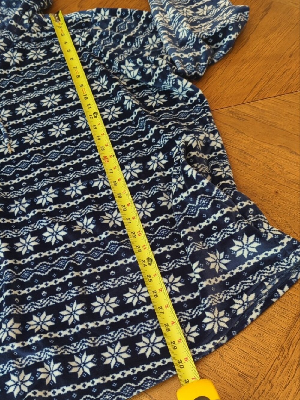 Women'sLands' End Navy and White Fair Isle Snowflake Hoodie Soft And Fuzzy - Picture 4 of 7